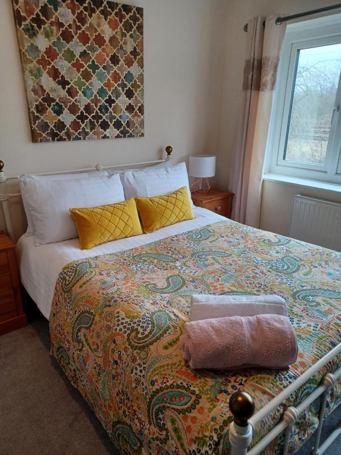 Stunning Homestay In Wolverhampton Bushbury Exterior foto