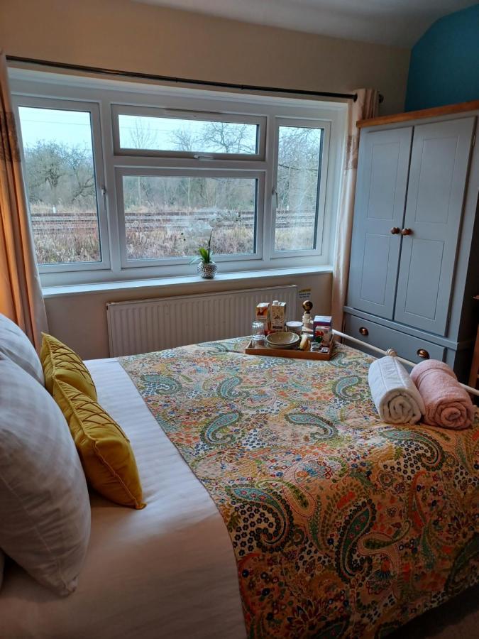Stunning Homestay In Wolverhampton Bushbury Exterior foto